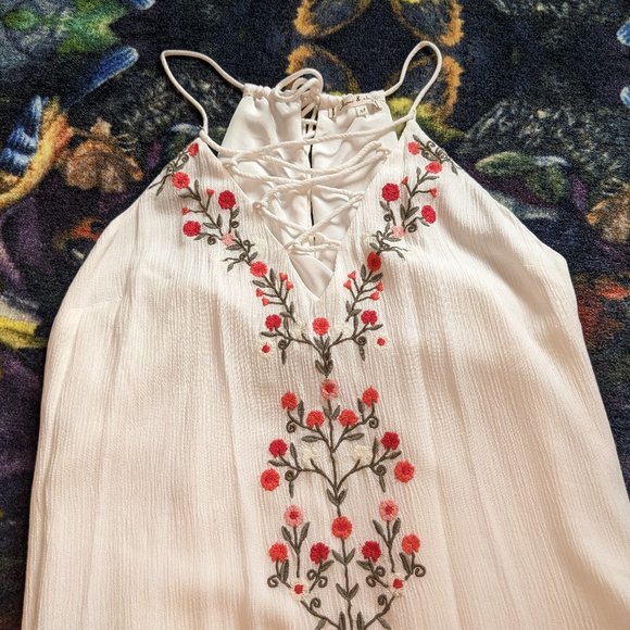 Willow & Clay Embroidered White Lace Up Sundress - Folklore / Folk Art Inspired - Picture 3 of 6